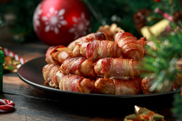 Large Christmas Pigs in Blankets